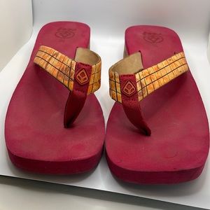 Reef Womens Red Leather Wood Look Strap Wedge Thong Sandals Sz 10 Flip Flops